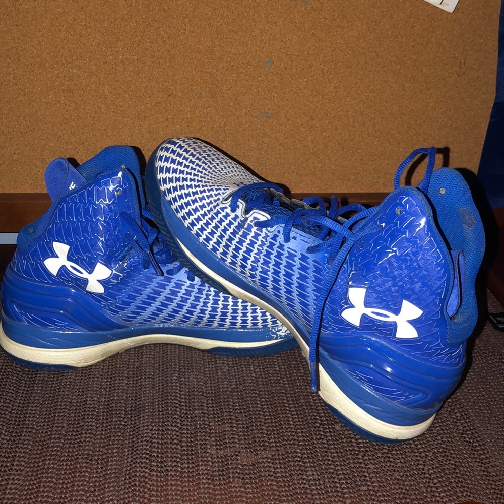 Under Amour Basketball Shoes (Mens size 9.5) - Picture 1 of 4